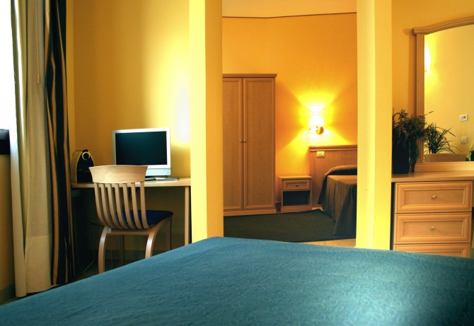 670 0 1283479 280283