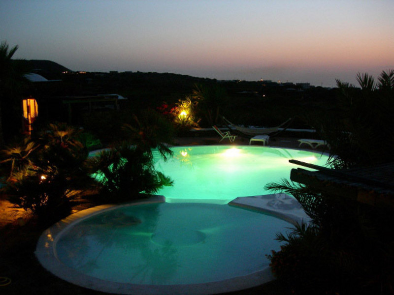 piscina disney la sera 38342