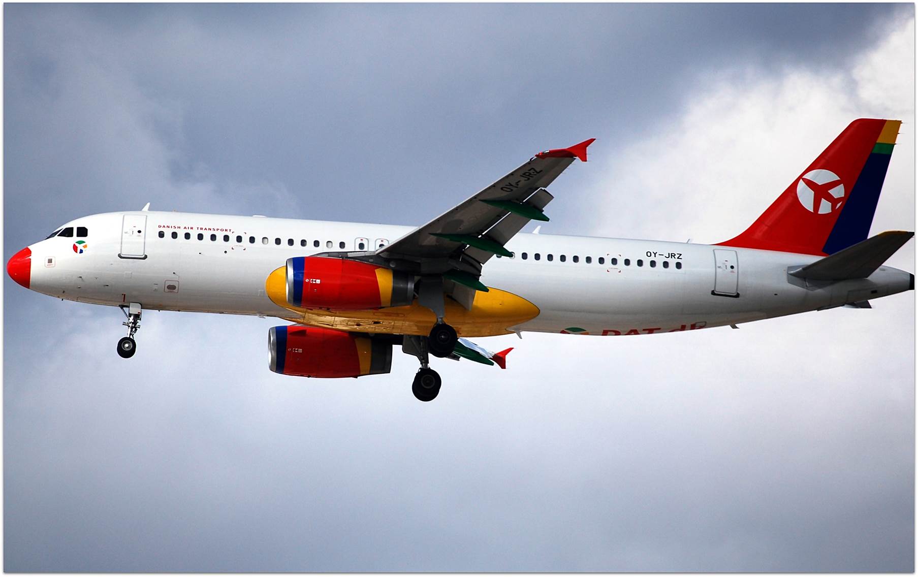dx dtr danish air transport a320 oy jrz  25162488661